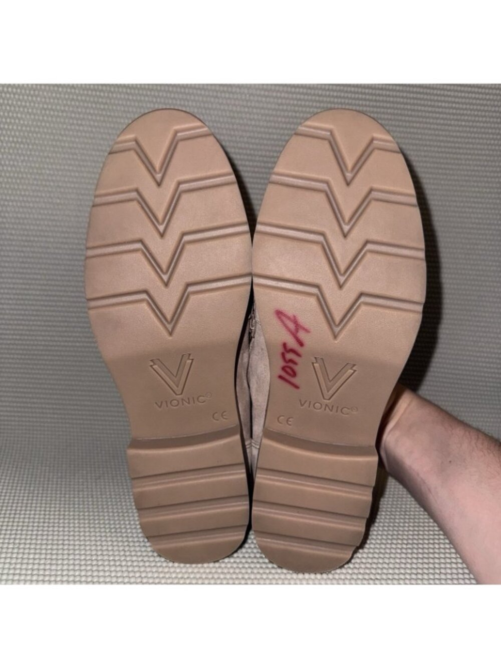 Vionic Cleo Loafer Beige Leather Buisness Comfort Casual Loafer Women’s Size 7 - Picture 7 of 9